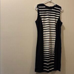 J. McLaughlin Black and White Sheath Dress - sleeveless - women’s size M